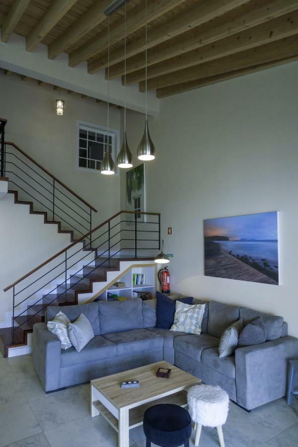 Surf Beach_Santa Barbara Secret Gardens Ribeira Grande Exterior photo